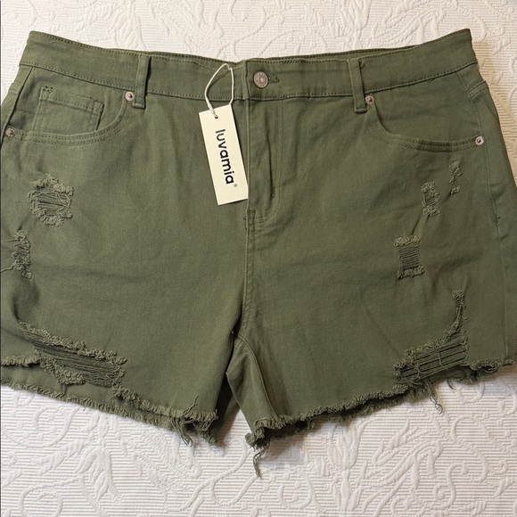 Pants - Luvamia Women's Olive Green Distressed Shorts XXL NWT